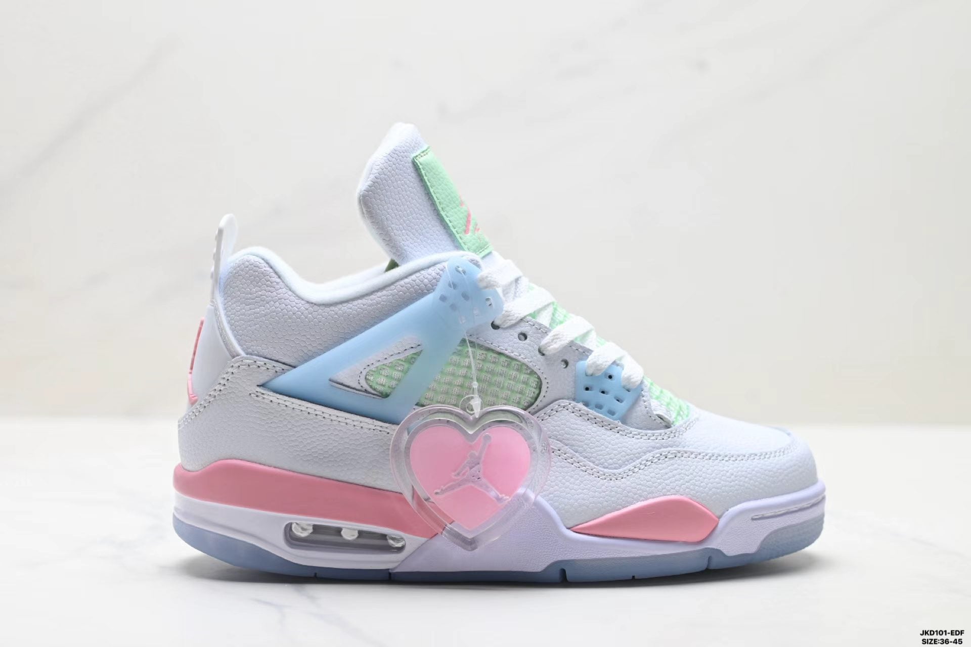Air Jordan 4 "Valentine's Day"