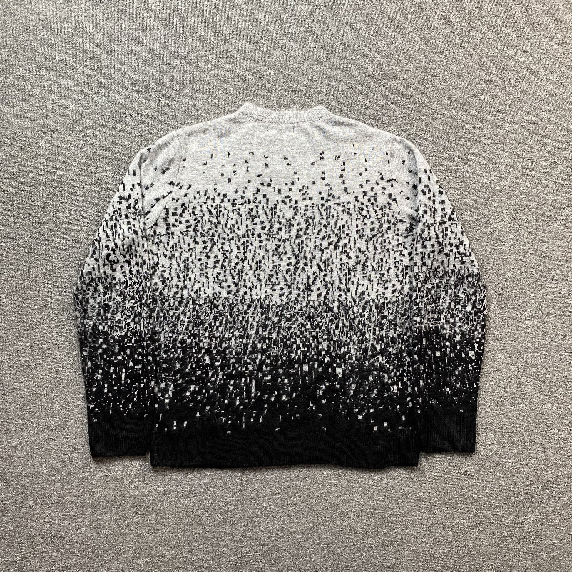 AMIRI STAGGERED GRADIANT CREWNECK GREY - Prime Reps