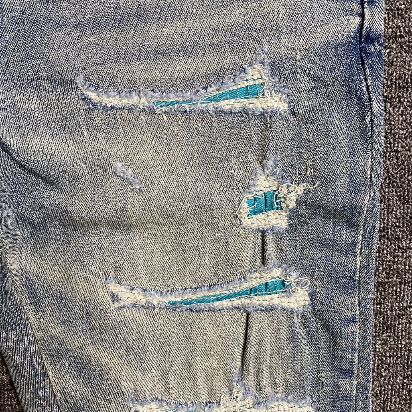 AMIRI VARSITY LOGO JEANS - Prime Reps