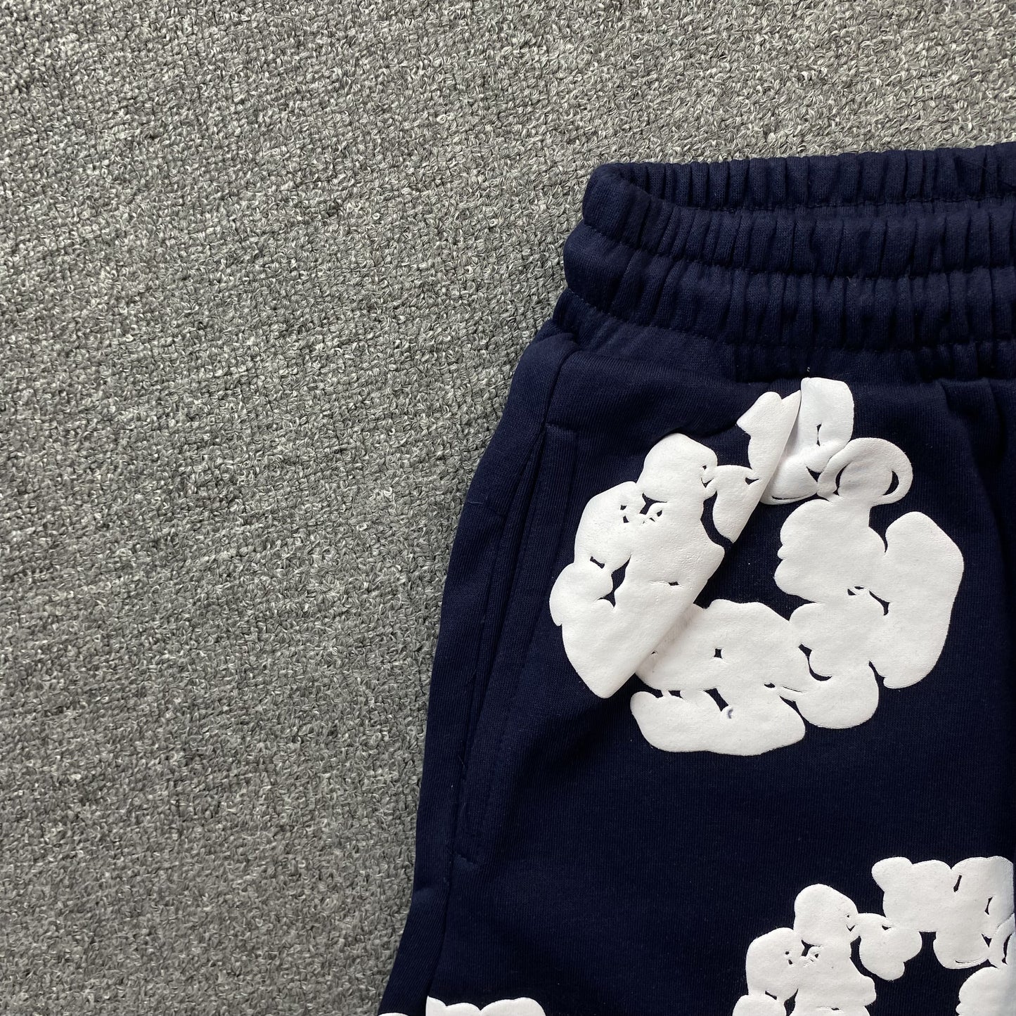 DENIM TEARS COTTON WREATH SHORTS NAVY - Prime Reps
