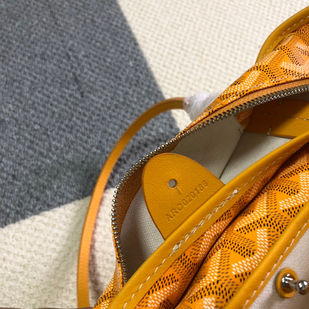 GOYARD ARTOIS PM TOTE BAG YELLOW - Prime Reps