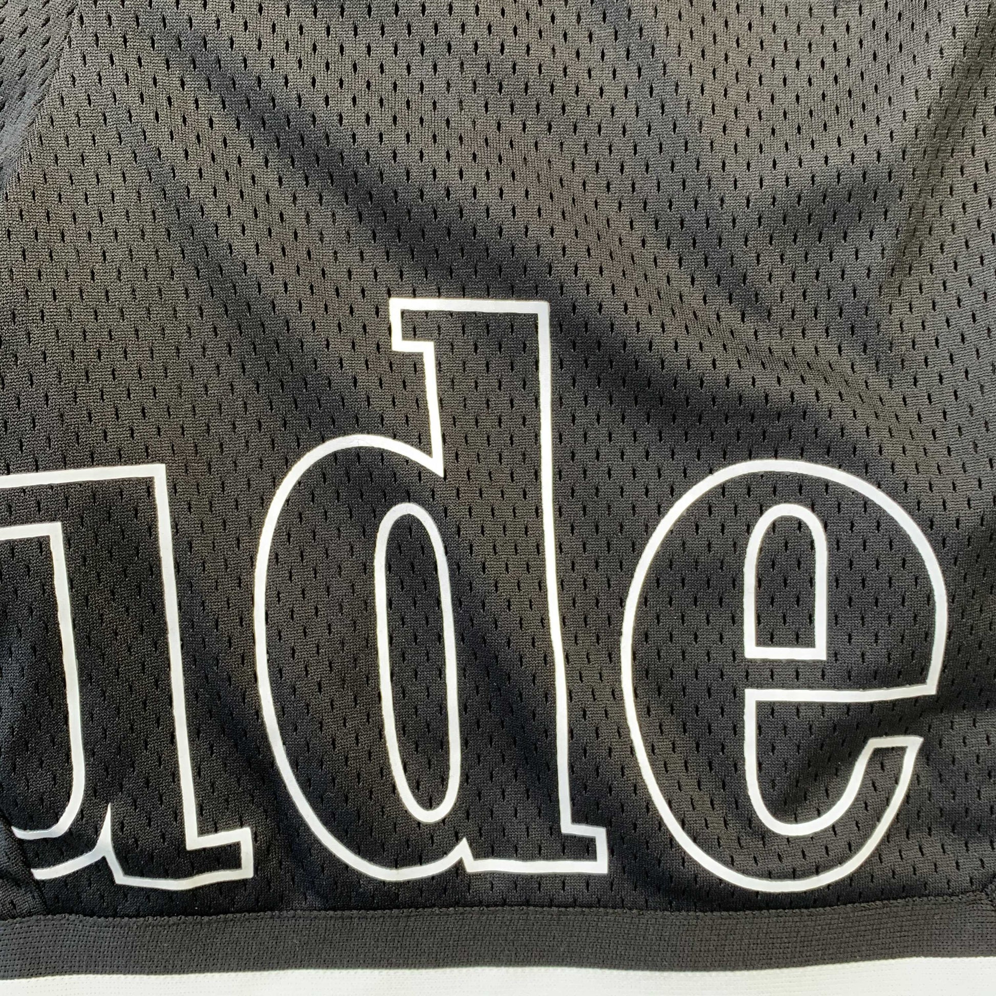 RHUDE COURT LOGO SHORTS BLACK/WHITE - Prime Reps