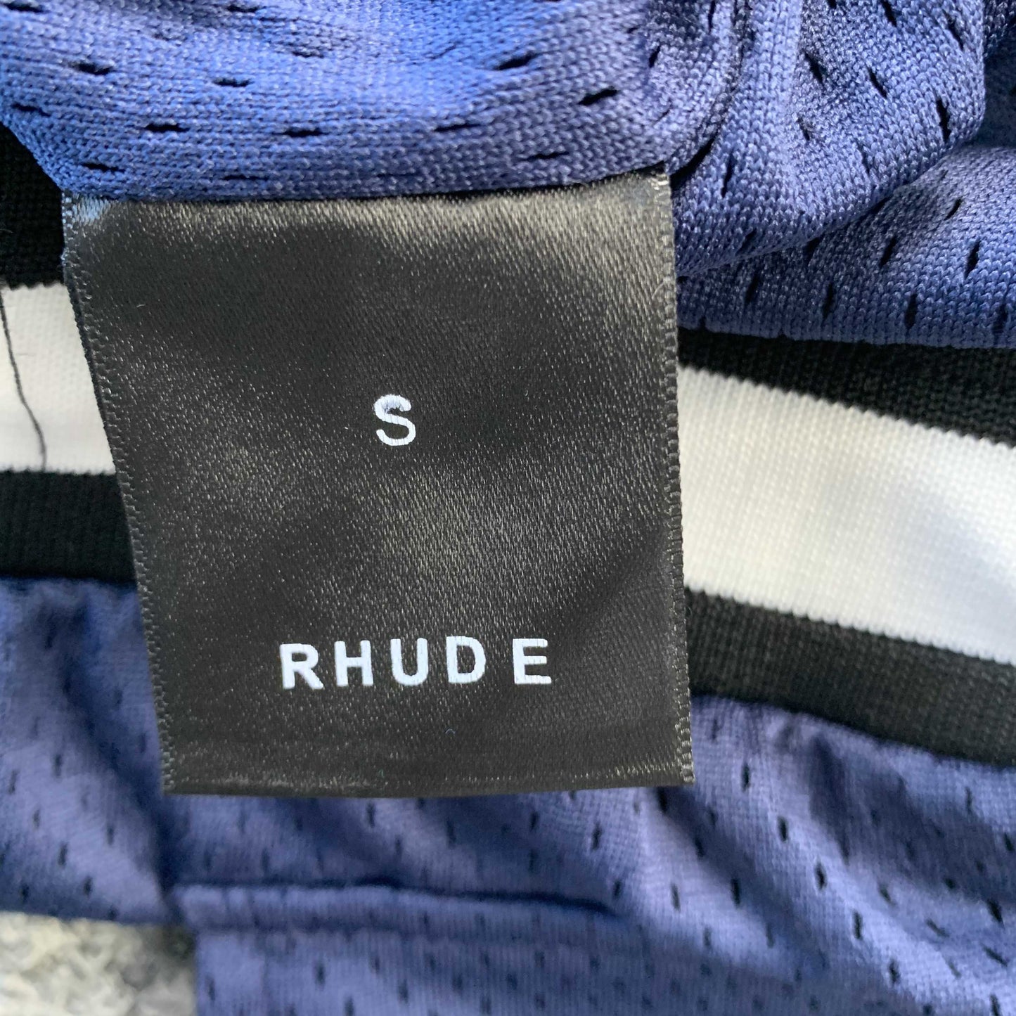 RHUDE COURT LOGO SHORTS NAVY - Prime Reps