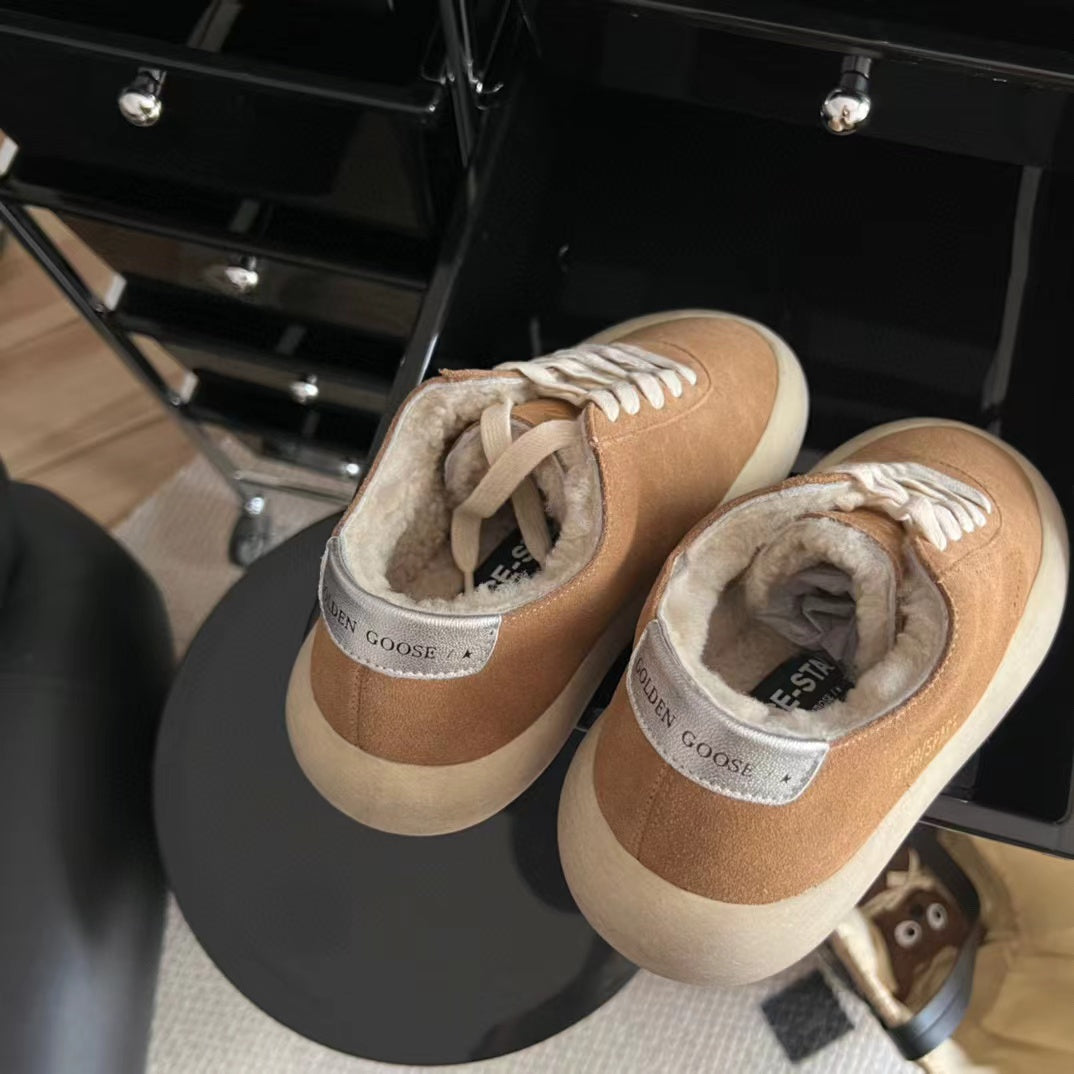 Women's Space-star Shoes In Tobacco-colored Suede With Shearling Lining